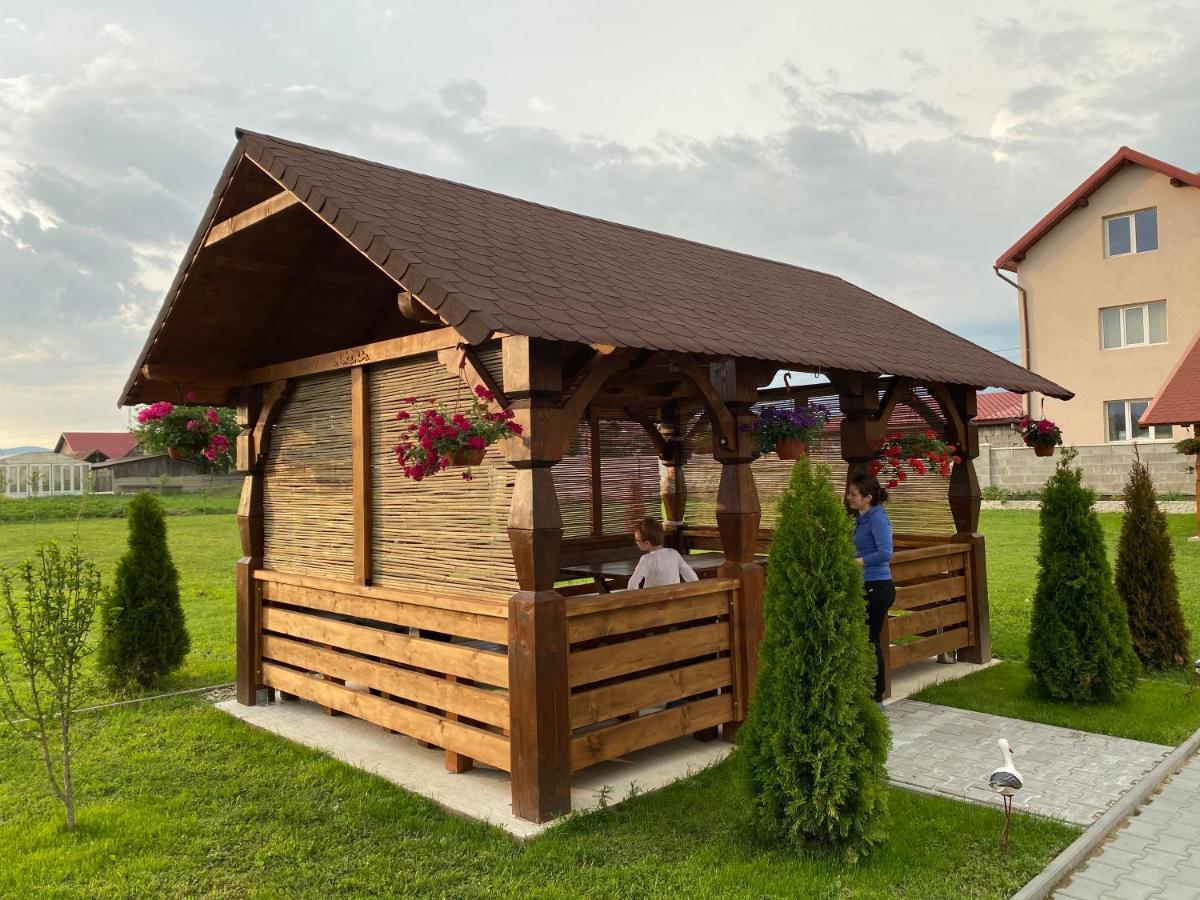 Absolut Residence Хацег Екстер'єр фото