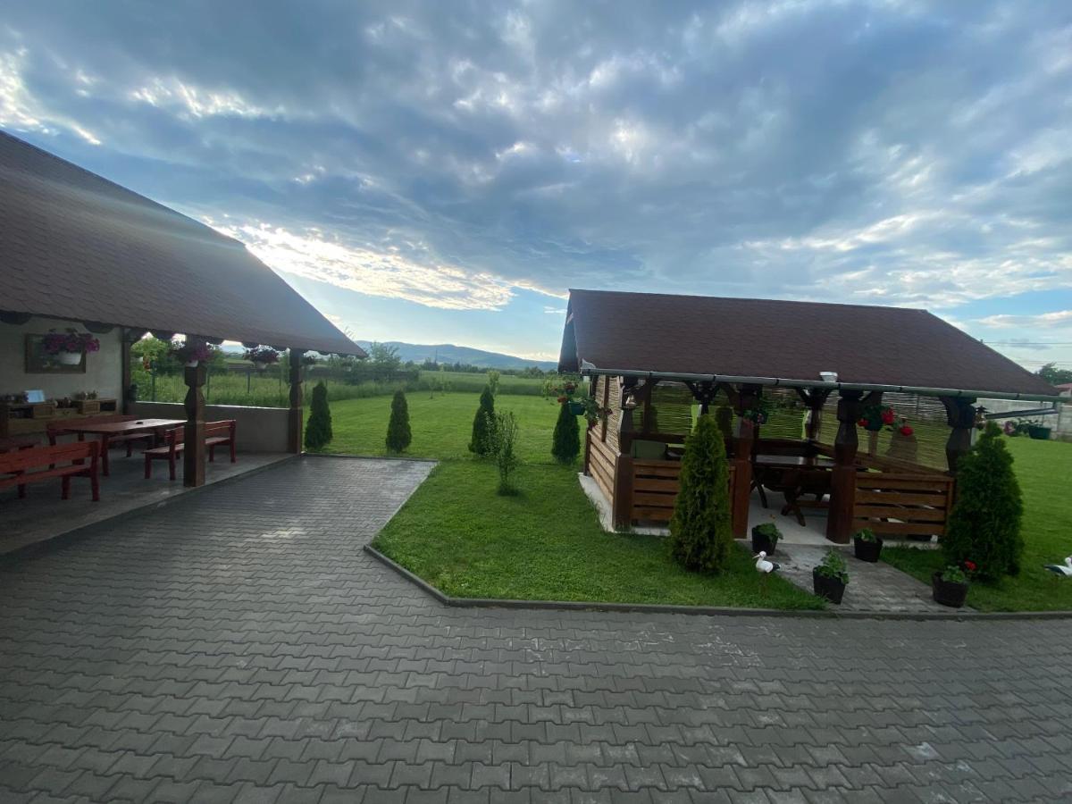 Absolut Residence Хацег Екстер'єр фото